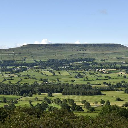 Bolton Arms Hotel Redmire ภายนอก รูปภาพ