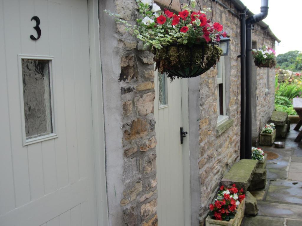 Bolton Arms Hotel Redmire ภายนอก รูปภาพ
