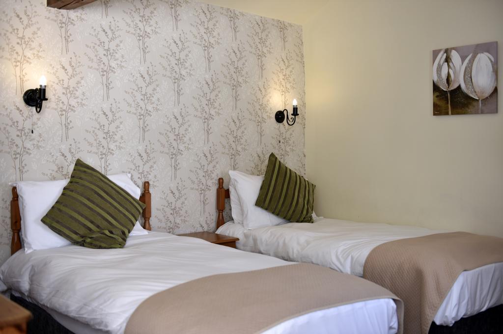 Bolton Arms Hotel Redmire ภายนอก รูปภาพ